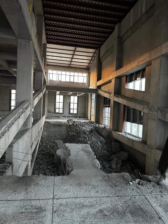 Fabrika içinde beton kırma ve söküm